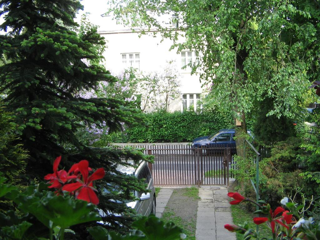 Animrumru Varsovia Exterior foto